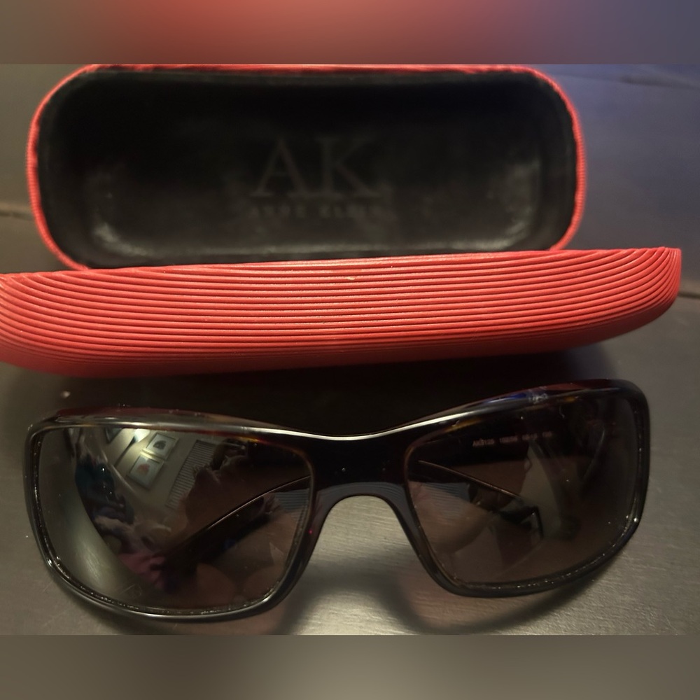 Anne Klein AK5125 Rectangular Sunglasses Black/Brown Gradient w/ Case